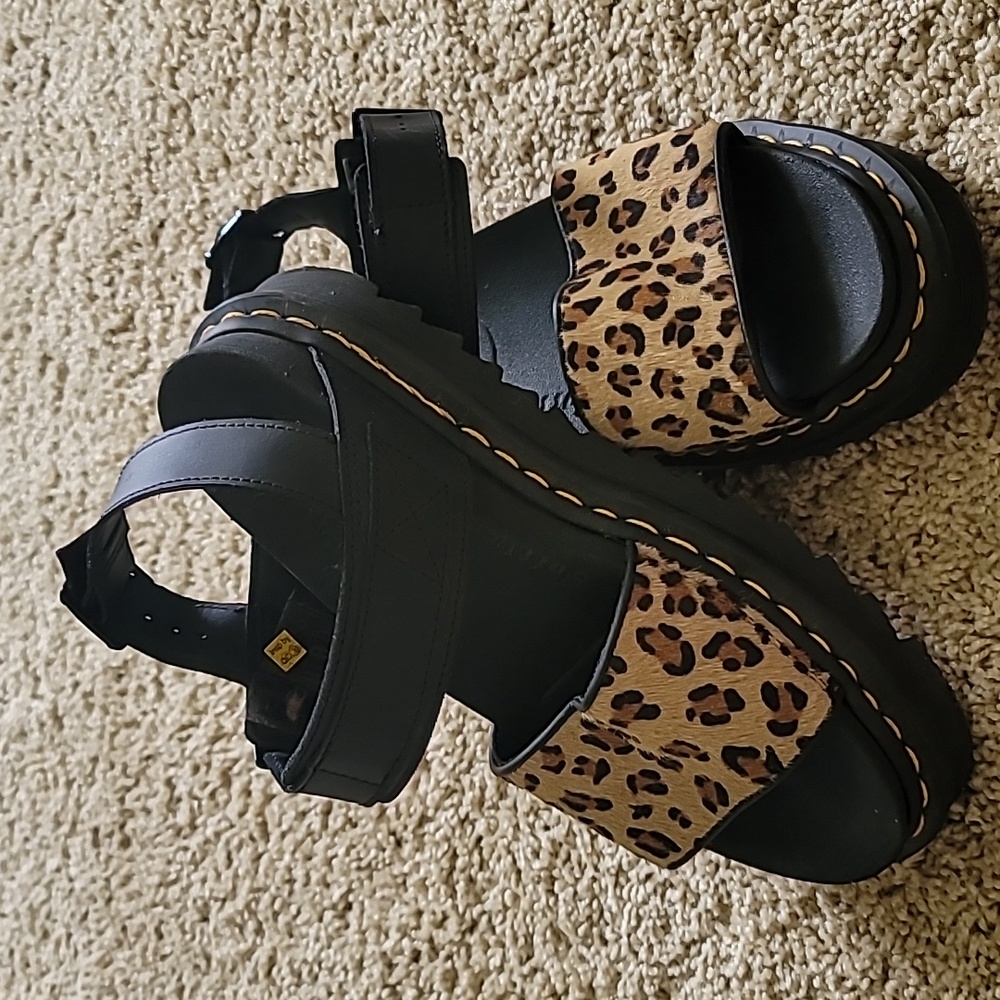 Dr Marten Women’s Voss Leopard Animal Print Platform Leather Sandals Size 8